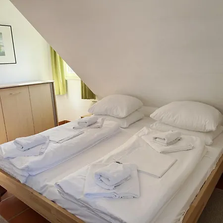 Rugana - Komfort Mit 2 Schlafzimmern Und Terrasse A01 Apartmán Dranske
